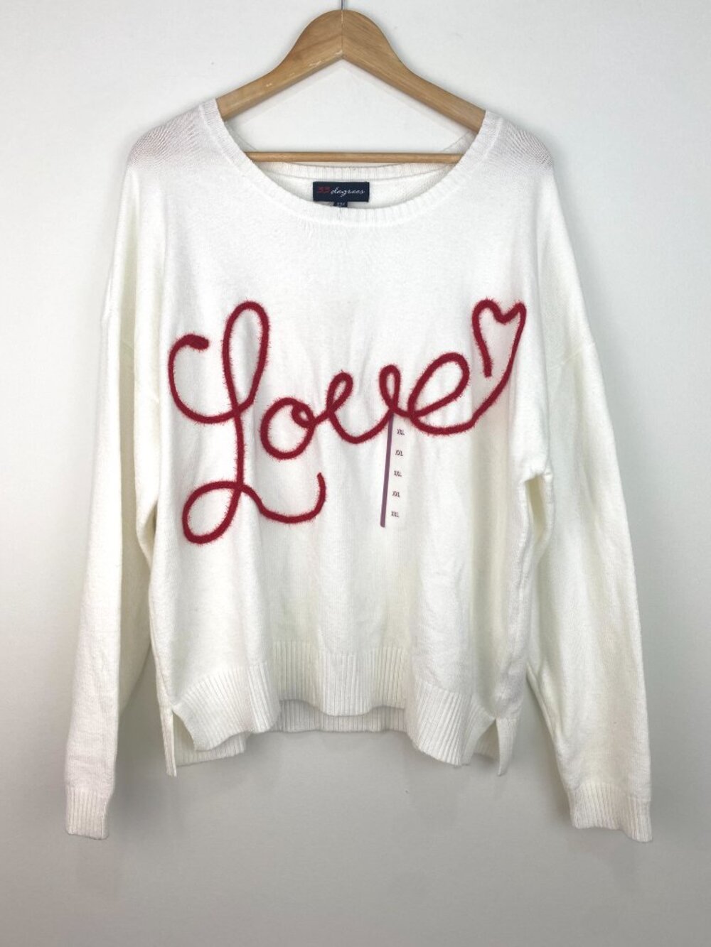 33 Degrees Love Graphic Sweater NWT XXL 2X Crewneck Red White